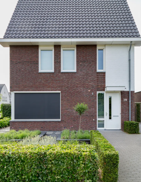 Screens voor je thuiskantoor: slimmer werken zonder hitte en schitteringen