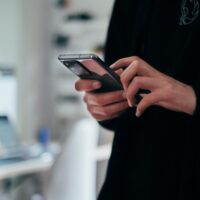 Hoe ga je om met privé internetgebruik op het werk
